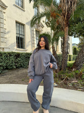 Load image into Gallery viewer, Simple Things Cargo Sweatpants (Charcoal)
