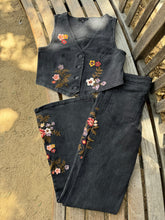 Load image into Gallery viewer, Nuestra Cultura Jeans (Washed Black Denim)
