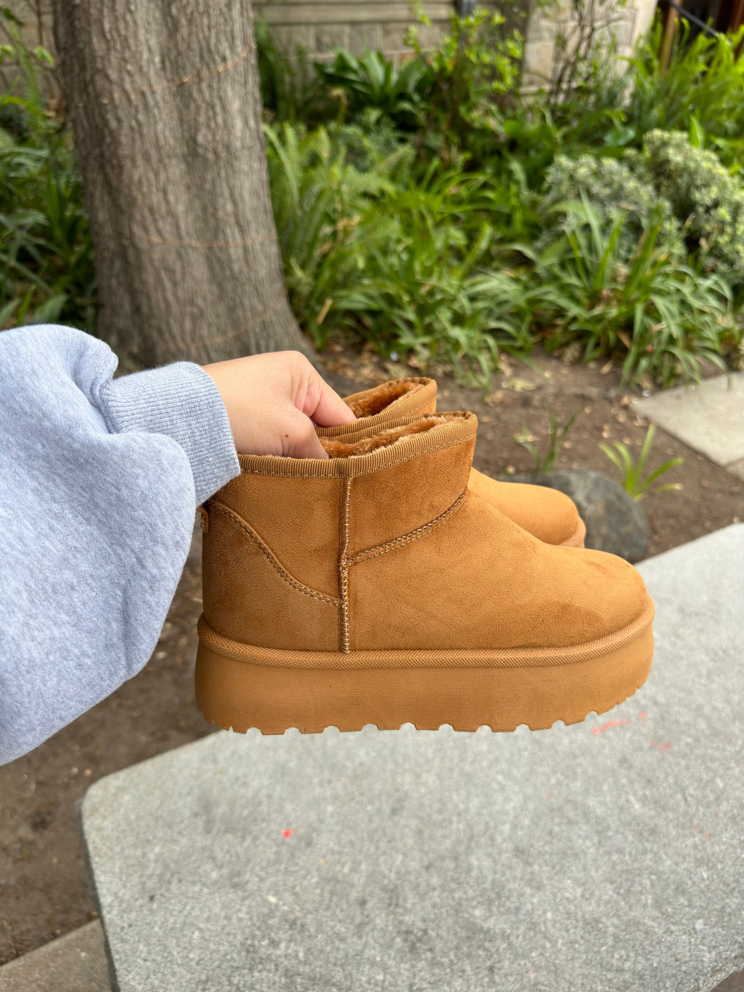 Snugg Ultra Mini Platform Boots (Camel)